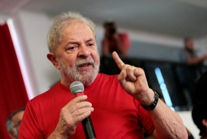 Lula se mantiene primero en las encuestas