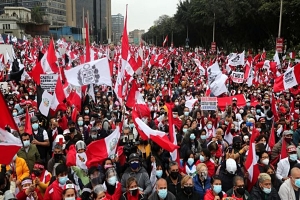 El FA ante la crisis en Perú