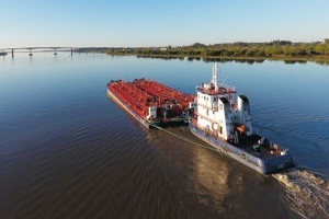 Cesa empresa de transporte por el río