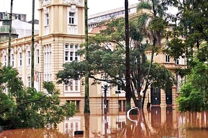 Se recuperan estaciones de bombeo en Porto Alegre