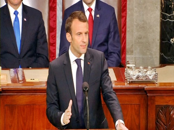 Reuniones para salvar al gobierno francés