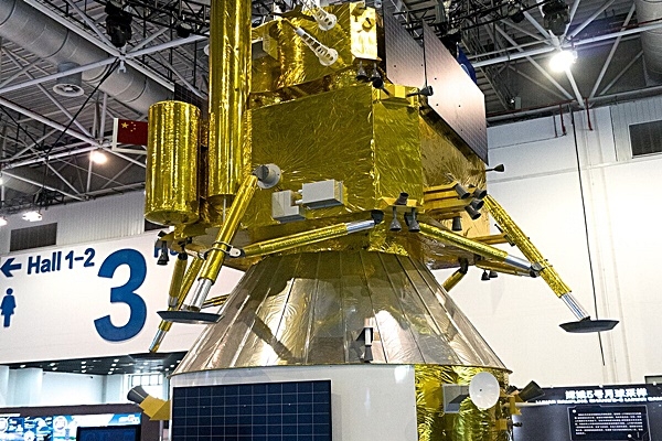 China lanza al espacio sonda lunar