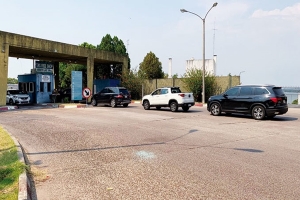 Turismo: Intenso cruce de vehículos