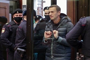 La madre de Navalny exige que le entregue el cuerpo