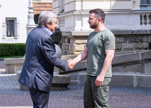 Guterres en Ucrania se reunió con Zelensky y Erdogan