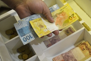 Brasil pago extra con Bolsa Familia