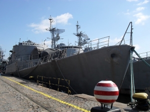 Arrestan a ex comandante de la Armada