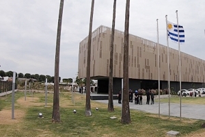 Mujer policía acribilló a delincuente que la atacó