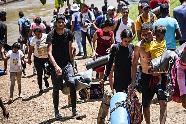Más de 30.000 niños migrantes cruzan el Darién