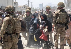 EE.UU.: Vuelos comerciales de evacuación en Afganistán