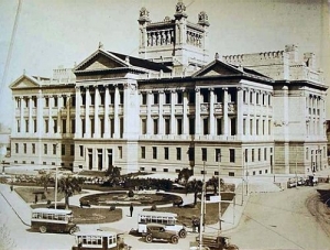 Ojos atrás/ Agosto 25 (1925) Inauguran el Palacio Legislativo