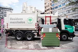 Intendencia presentó nuevos camiones de recolección