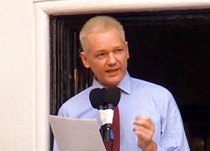 Justicia anula rechazo de extraditar a Assange