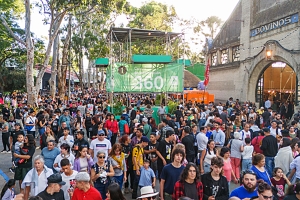 Miles visitaron la Criolla del Prado