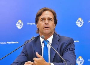&quot;Basta de instituciones&quot;, dijo Lacalle Pou