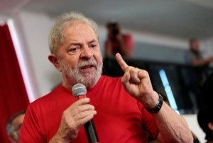 Lula se mantiene primero en las encuestas