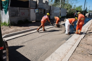 Asfaltado de calles en Las Cabañitas