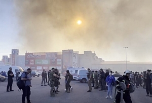 Rusia ataca un centro comercial de Kharkiv