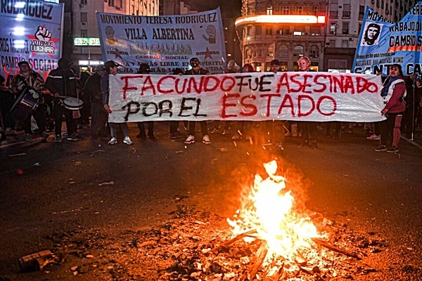 Argentina: Un muerto por violenta represión