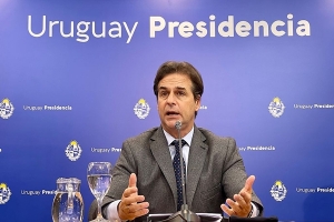 Lacalle Pou entregó proyecto en la coalición