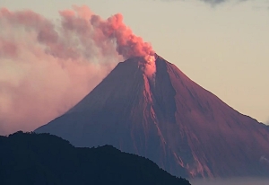 Ecuador: Volcán Sangay genera 122 explosiones