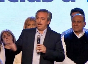 Alberto Fernández declaró por supuesta corrupción
