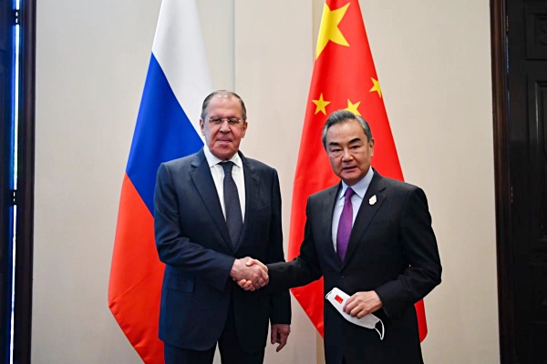 China apuesta por desarrollar los lazos con Rusia