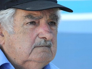Mujica: “El populismo no se enfrenta con decretos”