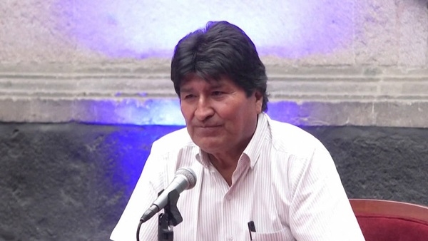Evo Morales se declara víctima de &quot;guerra jurídica&quot;
