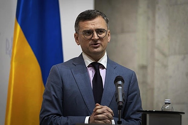 Ucrania: dimite ministro Dmytro Kuleba