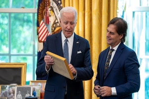 El presidente regresa de Estados Unidos
