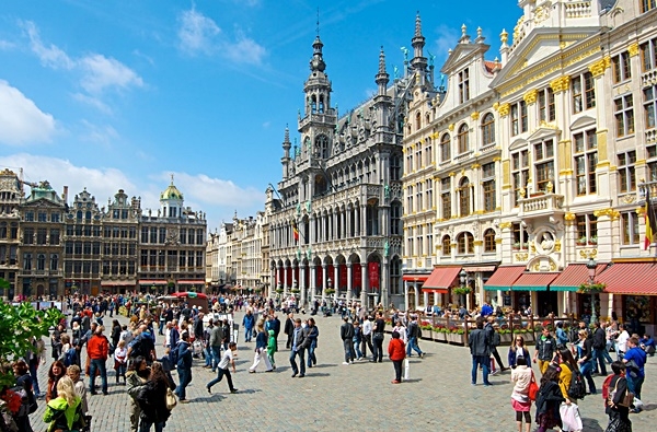 Un muerto en el cuarto tiroteo en Bruselas