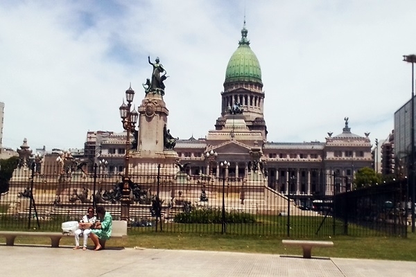 Argentina: media sanción al aumento de las jubilaciones