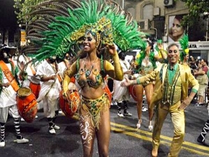 Carnaval: desfile jueves 23