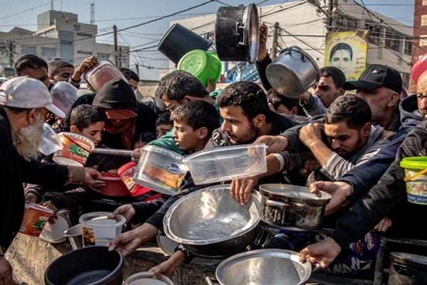 Muertos en Gaza en espera de ayuda