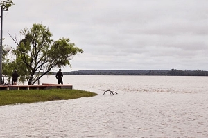 Inundación: El río creció más de 30 centímetros