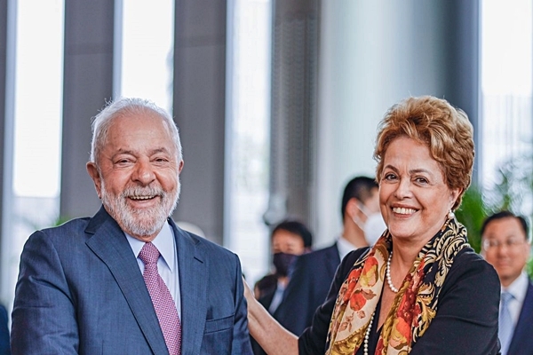 Lula participa en investidura de Dilma Rousseff