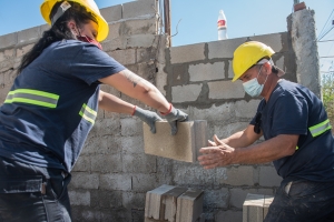 Soluciones edilicias a viviendas y merenderos