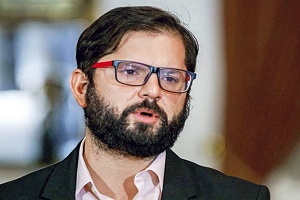 Boric: &quot;FF.AA. chilenas hoy son constitucionalistas&quot;