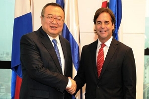 Lacalle Pou recibió a delegación de China